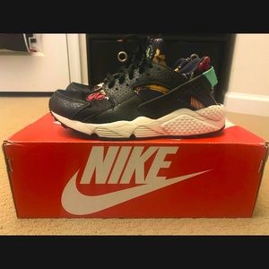 FINAL MD! WMNS Nike Air Huarache Run Aloha Sz 7.5